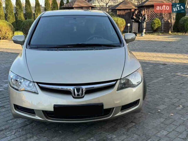 Хонда Цивик, объемом двигателя 1.8 л и пробегом 235 тыс. км за 6700 $, фото 16 на Automoto.ua