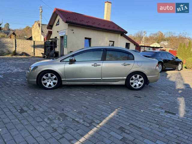 Хонда Цивик, объемом двигателя 1.8 л и пробегом 235 тыс. км за 6700 $, фото 1 на Automoto.ua