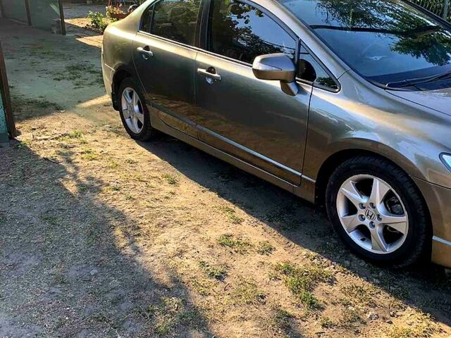 Хонда Цивик, объемом двигателя 1.8 л и пробегом 245 тыс. км за 6900 $, фото 1 на Automoto.ua