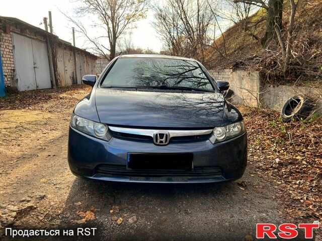 Хонда Цивик, объемом двигателя 1.3 л и пробегом 166 тыс. км за 5499 $, фото 11 на Automoto.ua