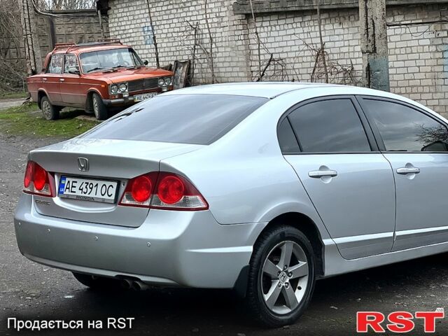 Хонда Цивик, объемом двигателя 18 л и пробегом 235 тыс. км за 6000 $, фото 4 на Automoto.ua