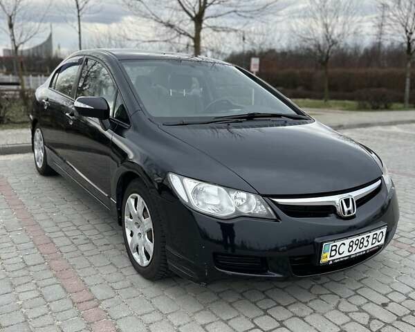 Хонда Цивик, объемом двигателя 1.8 л и пробегом 209 тыс. км за 5999 $, фото 8 на Automoto.ua