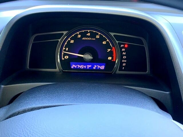 Хонда Цивик, объемом двигателя 1.8 л и пробегом 245 тыс. км за 6900 $, фото 4 на Automoto.ua