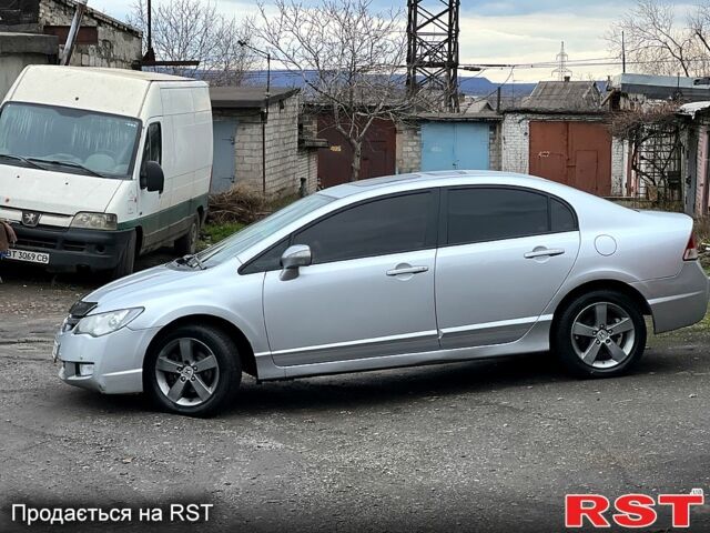 Хонда Цивик, объемом двигателя 18 л и пробегом 235 тыс. км за 6000 $, фото 2 на Automoto.ua