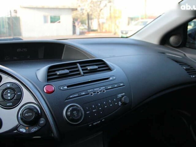 Хонда Цивик, объемом двигателя 1.8 л и пробегом 90 тыс. км за 6600 $, фото 20 на Automoto.ua