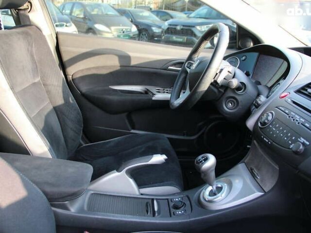 Хонда Цивик, объемом двигателя 1.8 л и пробегом 90 тыс. км за 6600 $, фото 14 на Automoto.ua