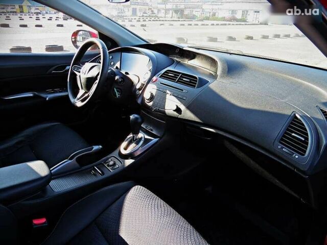Хонда Цивик, объемом двигателя 1.8 л и пробегом 113 тыс. км за 9800 $, фото 18 на Automoto.ua