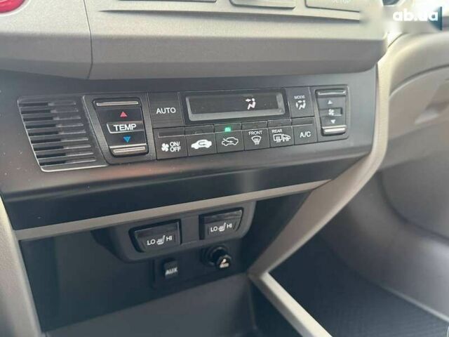 Хонда Цивик, объемом двигателя 1.8 л и пробегом 274 тыс. км за 7990 $, фото 26 на Automoto.ua