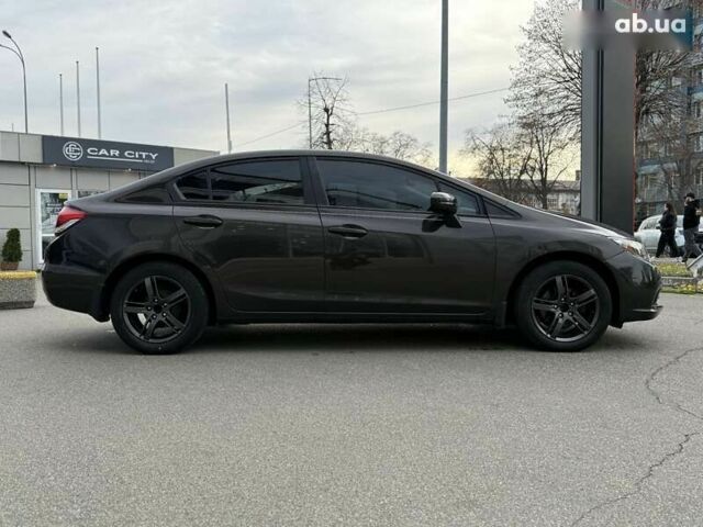 Хонда Цивик, объемом двигателя 1.8 л и пробегом 176 тыс. км за 8750 $, фото 7 на Automoto.ua