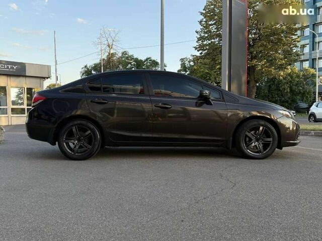 Хонда Цивик, объемом двигателя 1.8 л и пробегом 176 тыс. км за 9500 $, фото 7 на Automoto.ua