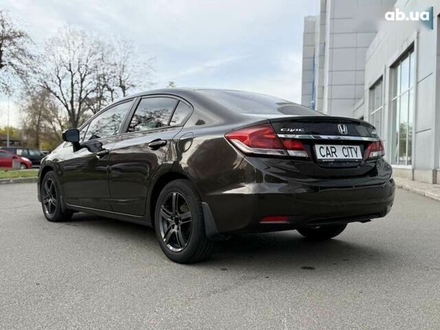 Хонда Цивик, объемом двигателя 1.8 л и пробегом 176 тыс. км за 8750 $, фото 4 на Automoto.ua