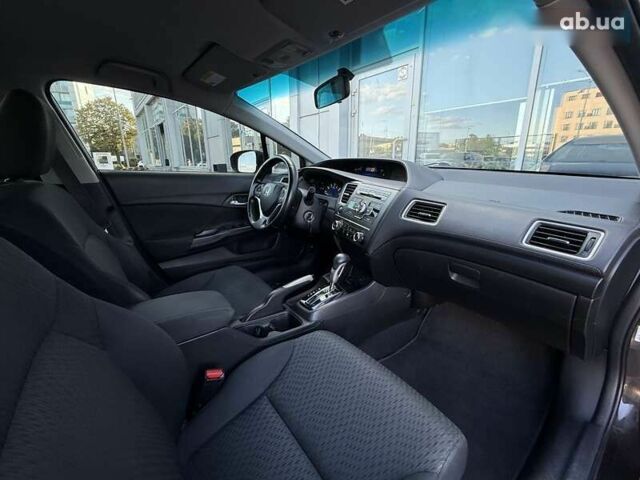 Хонда Цивик, объемом двигателя 1.8 л и пробегом 176 тыс. км за 9500 $, фото 11 на Automoto.ua