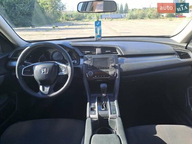 Хонда Цивик, объемом двигателя 2 л и пробегом 120 тыс. км за 13100 $, фото 6 на Automoto.ua