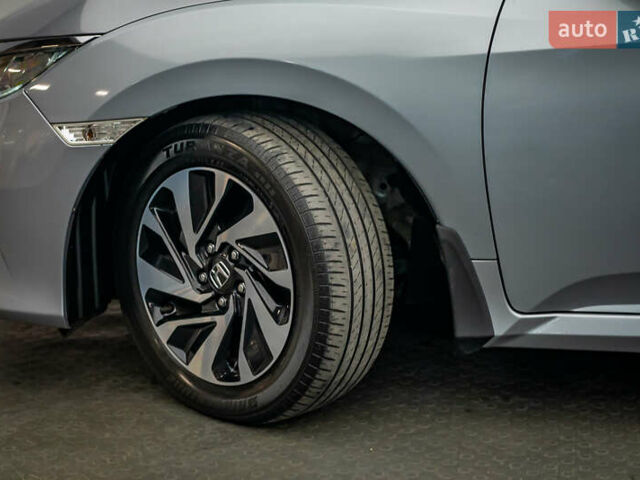 Хонда Цивик, объемом двигателя 1.6 л и пробегом 141 тыс. км за 15995 $, фото 7 на Automoto.ua