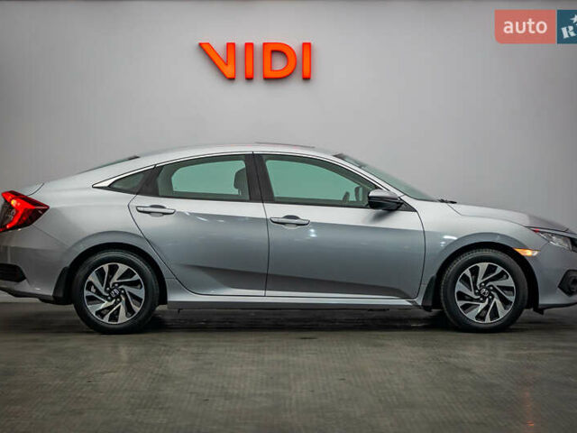 Хонда Цивик, объемом двигателя 1.6 л и пробегом 141 тыс. км за 15995 $, фото 3 на Automoto.ua