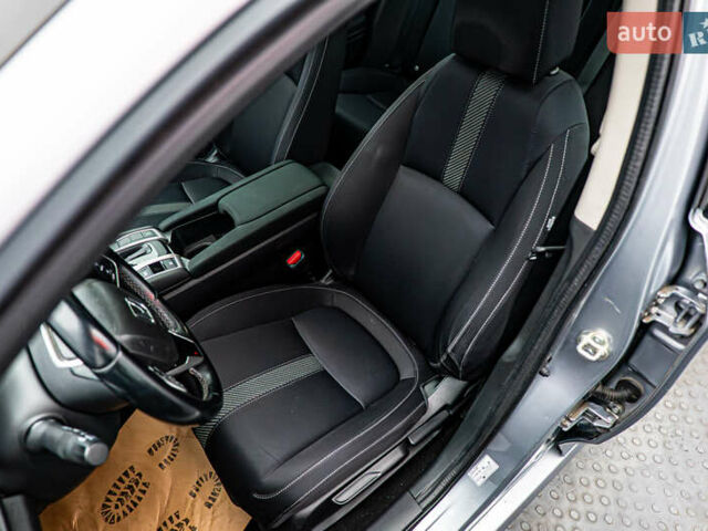 Хонда Цивик, объемом двигателя 1.6 л и пробегом 141 тыс. км за 15995 $, фото 8 на Automoto.ua