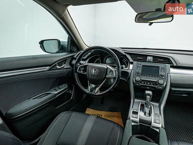 Хонда Цивик, объемом двигателя 1.6 л и пробегом 141 тыс. км за 15995 $, фото 10 на Automoto.ua