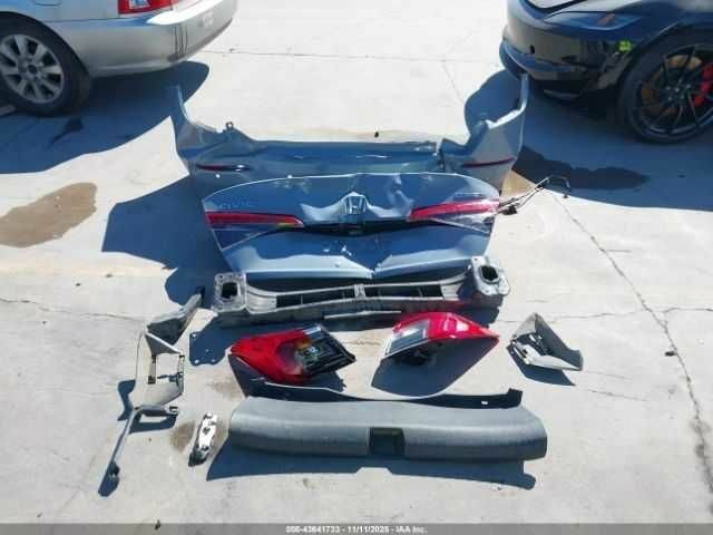 Хонда Цивик, объемом двигателя 1.5 л и пробегом 40 тыс. км за 6000 $, фото 11 на Automoto.ua