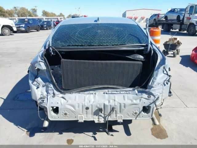 Хонда Цивик, объемом двигателя 1.5 л и пробегом 40 тыс. км за 6000 $, фото 5 на Automoto.ua