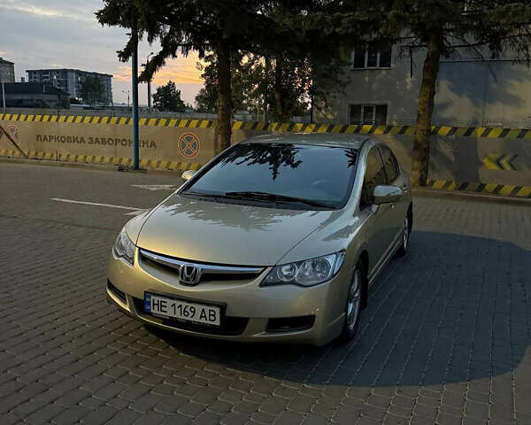 Желтый Хонда Цивик, объемом двигателя 1.8 л и пробегом 178 тыс. км за 6600 $, фото 4 на Automoto.ua