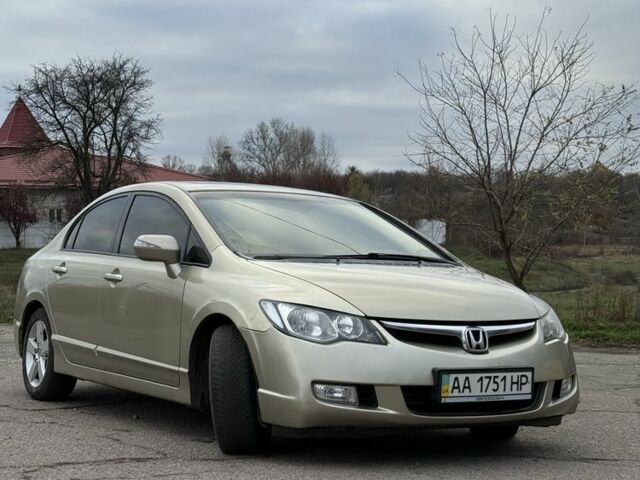 Желтый Хонда Цивик, объемом двигателя 1.8 л и пробегом 156 тыс. км за 6700 $, фото 2 на Automoto.ua