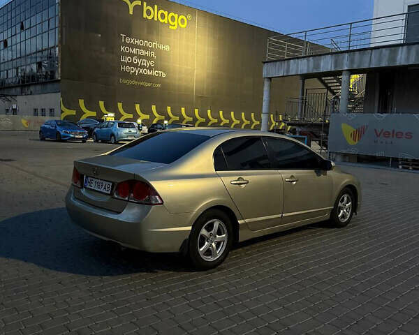 Желтый Хонда Цивик, объемом двигателя 1.8 л и пробегом 178 тыс. км за 6600 $, фото 3 на Automoto.ua