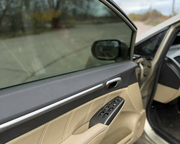 Жовтий Хонда Сівік, об'ємом двигуна 1.8 л та пробігом 156 тис. км за 6700 $, фото 7 на Automoto.ua