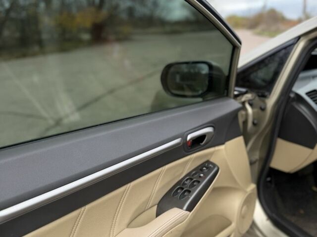 Желтый Хонда Цивик, объемом двигателя 1.8 л и пробегом 156 тыс. км за 6700 $, фото 13 на Automoto.ua