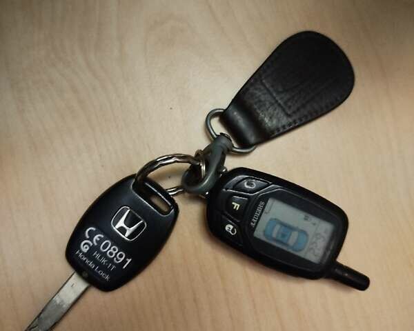 Желтый Хонда Цивик, объемом двигателя 1.8 л и пробегом 214 тыс. км за 6750 $, фото 38 на Automoto.ua