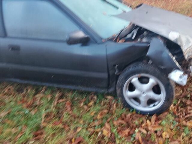 Серый Хонда Цивик, объемом двигателя 1.5 л и пробегом 450 тыс. км за 1600 $, фото 2 на Automoto.ua