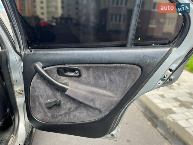 Сірий Хонда Сівік, об'ємом двигуна 1.5 л та пробігом 463 тис. км за 2399 $, фото 15 на Automoto.ua