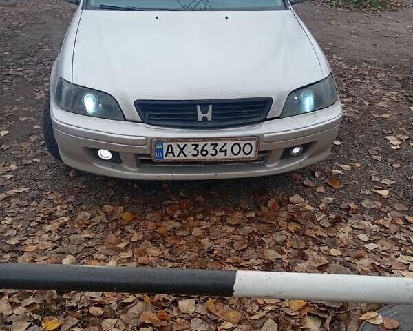 Серый Хонда Цивик, объемом двигателя 1.4 л и пробегом 300 тыс. км за 2800 $, фото 1 на Automoto.ua