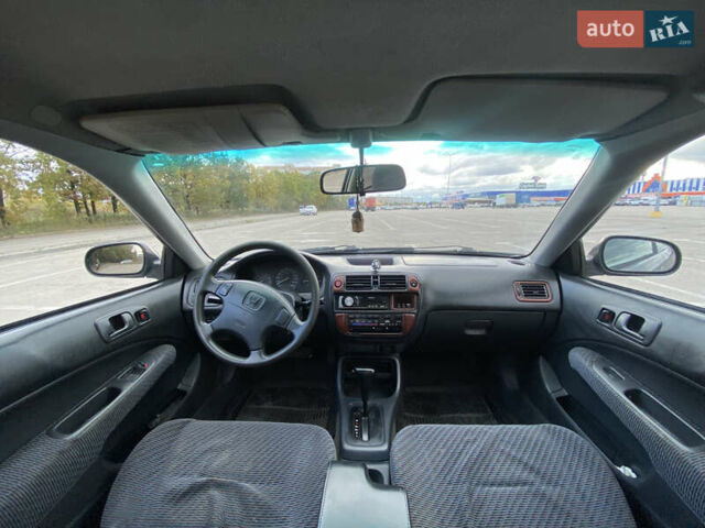 Хонда Цивик 1999 в Кропивницком (Кировограде) на Automoto.ua Серый Хонда Цивик, объемом двигателя 1.4 л и пробегом 300 тыс. км за 2700 $, фото 4 на Automoto.ua