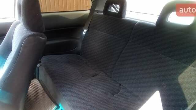 Серый Хонда Цивик, объемом двигателя 1.4 л и пробегом 220 тыс. км за 2800 $, фото 5 на Automoto.ua