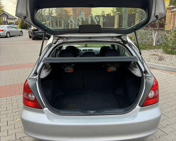 Серый Хонда Цивик, объемом двигателя 1.59 л и пробегом 250 тыс. км за 4099 $, фото 10 на Automoto.ua