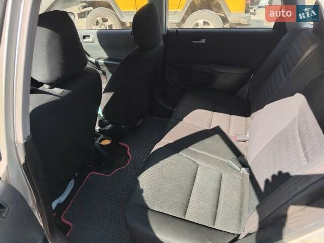 Серый Хонда Цивик, объемом двигателя 1.7 л и пробегом 270 тыс. км за 3200 $, фото 1 на Automoto.ua