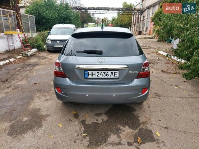 Серый Хонда Цивик, объемом двигателя 1.6 л и пробегом 251 тыс. км за 5000 $, фото 2 на Automoto.ua