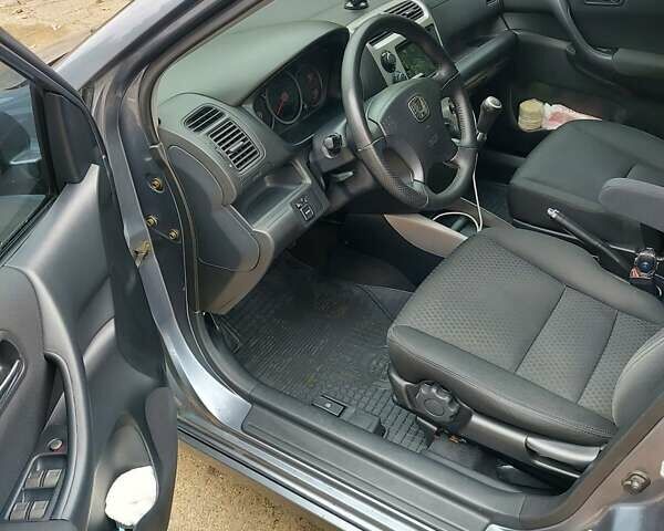 Серый Хонда Цивик, объемом двигателя 1.6 л и пробегом 251 тыс. км за 5000 $, фото 5 на Automoto.ua