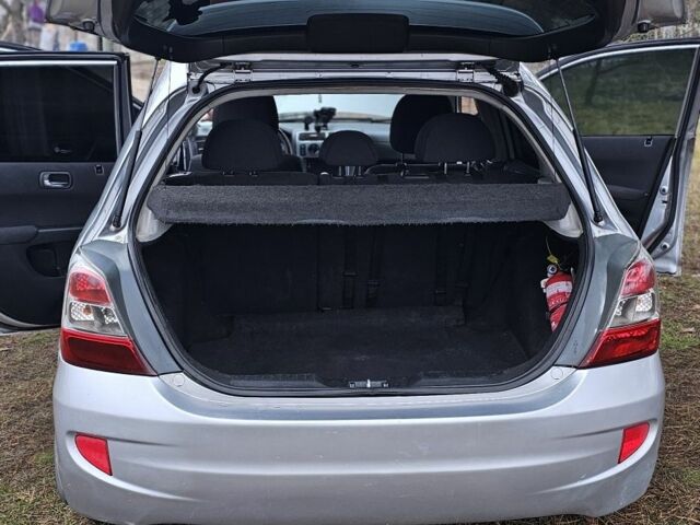 Серый Хонда Цивик, объемом двигателя 1.4 л и пробегом 276 тыс. км за 4000 $, фото 7 на Automoto.ua