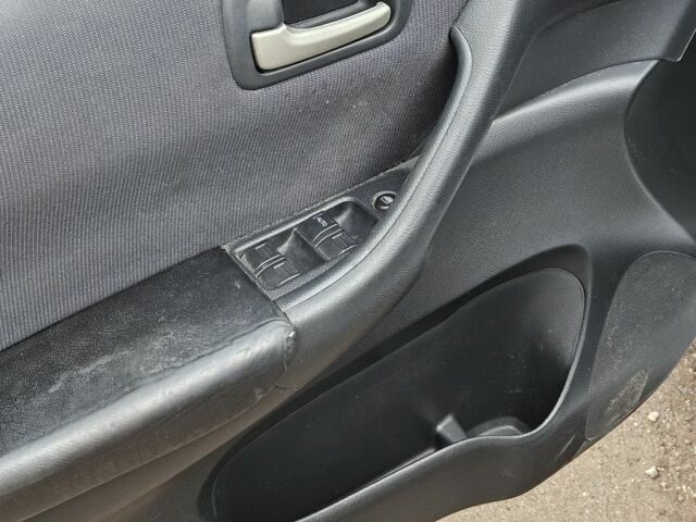 Серый Хонда Цивик, объемом двигателя 0 л и пробегом 330 тыс. км за 1907 $, фото 5 на Automoto.ua