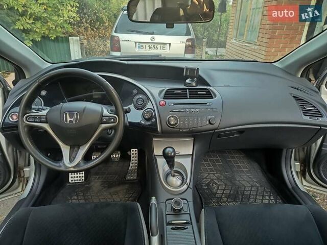 Серый Хонда Цивик, объемом двигателя 1.3 л и пробегом 330 тыс. км за 5500 $, фото 11 на Automoto.ua