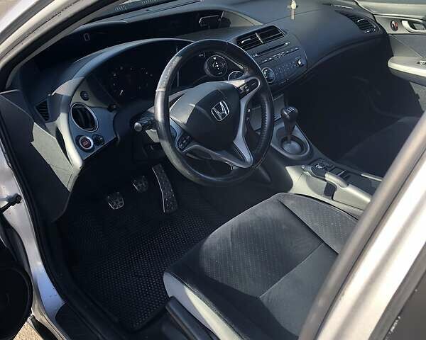 Серый Хонда Цивик, объемом двигателя 2.2 л и пробегом 276 тыс. км за 5900 $, фото 1 на Automoto.ua