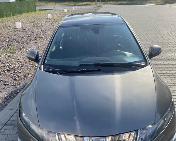 Серый Хонда Цивик, объемом двигателя 1.8 л и пробегом 285 тыс. км за 4800 $, фото 1 на Automoto.ua