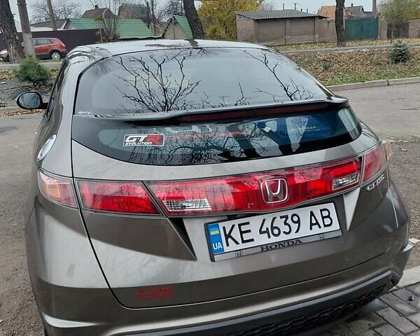 Серый Хонда Цивик, объемом двигателя 1.34 л и пробегом 245 тыс. км за 5200 $, фото 6 на Automoto.ua