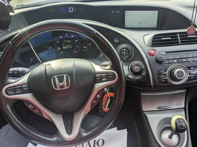 Серый Хонда Цивик, объемом двигателя 1.8 л и пробегом 269 тыс. км за 3072 $, фото 18 на Automoto.ua