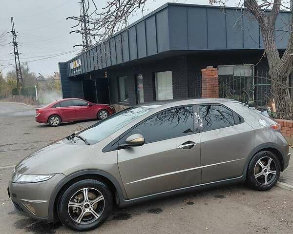 Серый Хонда Цивик, объемом двигателя 1.34 л и пробегом 245 тыс. км за 5200 $, фото 3 на Automoto.ua