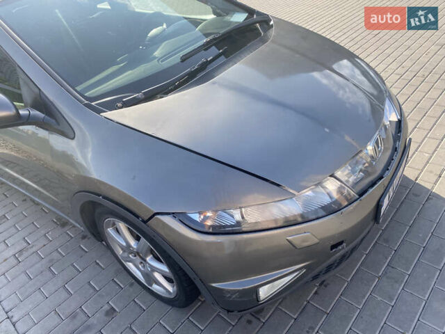 Серый Хонда Цивик, объемом двигателя 1.8 л и пробегом 285 тыс. км за 4800 $, фото 11 на Automoto.ua