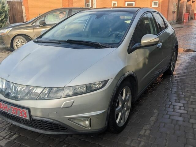 Серый Хонда Цивик, объемом двигателя 1.8 л и пробегом 269 тыс. км за 3072 $, фото 5 на Automoto.ua