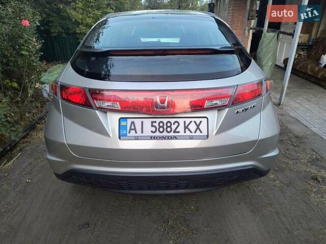 Серый Хонда Цивик, объемом двигателя 1.3 л и пробегом 330 тыс. км за 5500 $, фото 2 на Automoto.ua