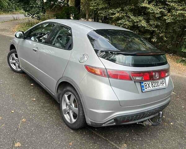 Серый Хонда Цивик, объемом двигателя 1.34 л и пробегом 262 тыс. км за 4600 $, фото 5 на Automoto.ua